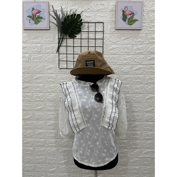 Blouse korea putih..