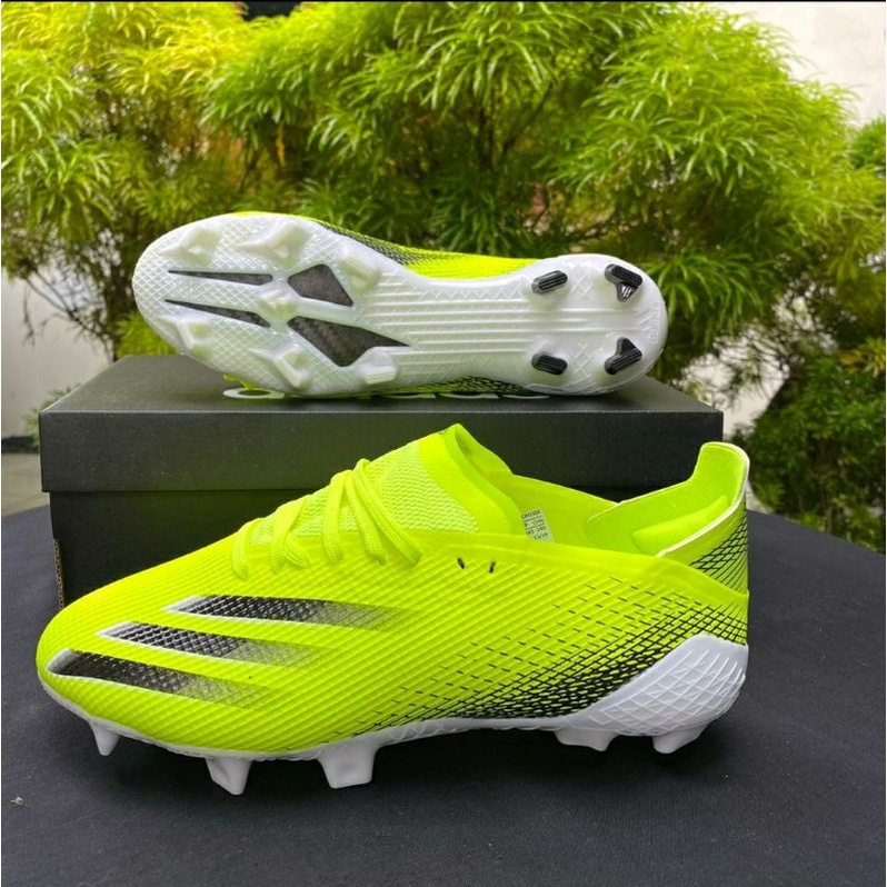 Sepatu soccer Adidas x ghosted.1 volt
