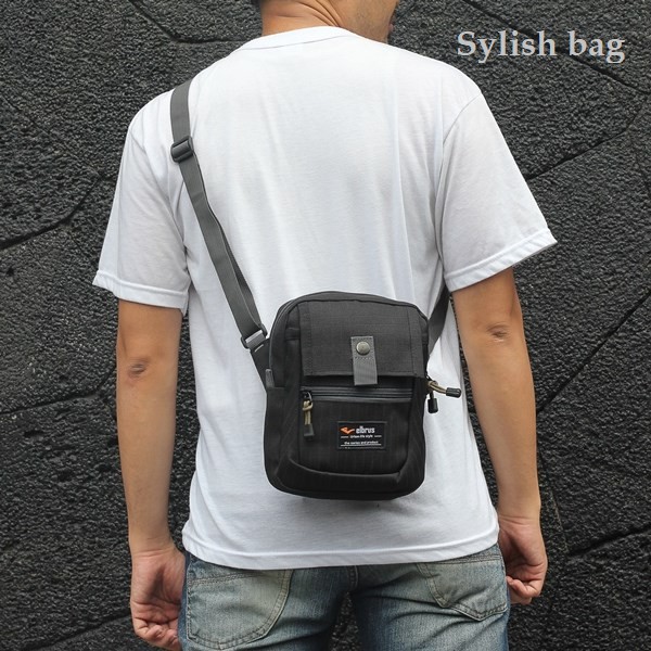 Tas Selempang Distro Pria Terbaru Travel Bag Kecil - Sling bag sligbag Slimbag Mini