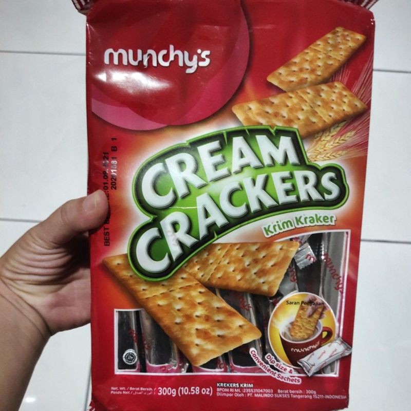 

MUNCHYS CREAM CRACKERS (KRIM KRAKER) CONVENIENT PACK 300GR