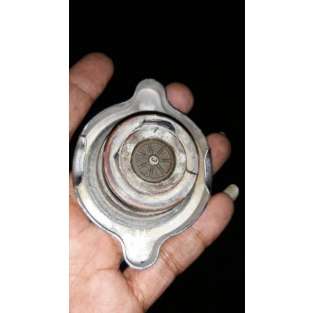 tutup radiator w124 300E