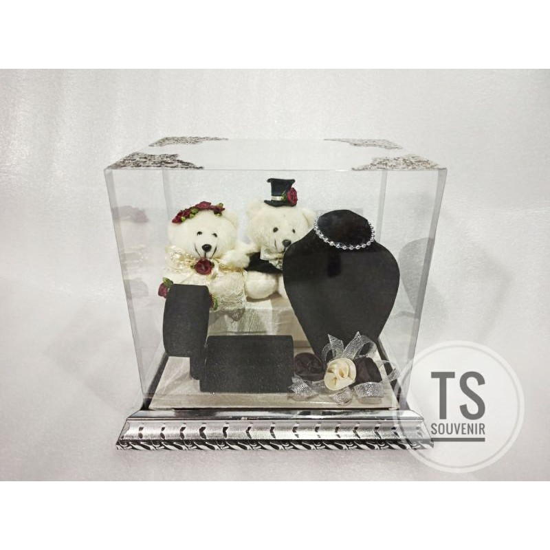 kotak perhiasan / kotak mahar / kotak mas kawin model kalung gelang cincin boneka tutup full mika