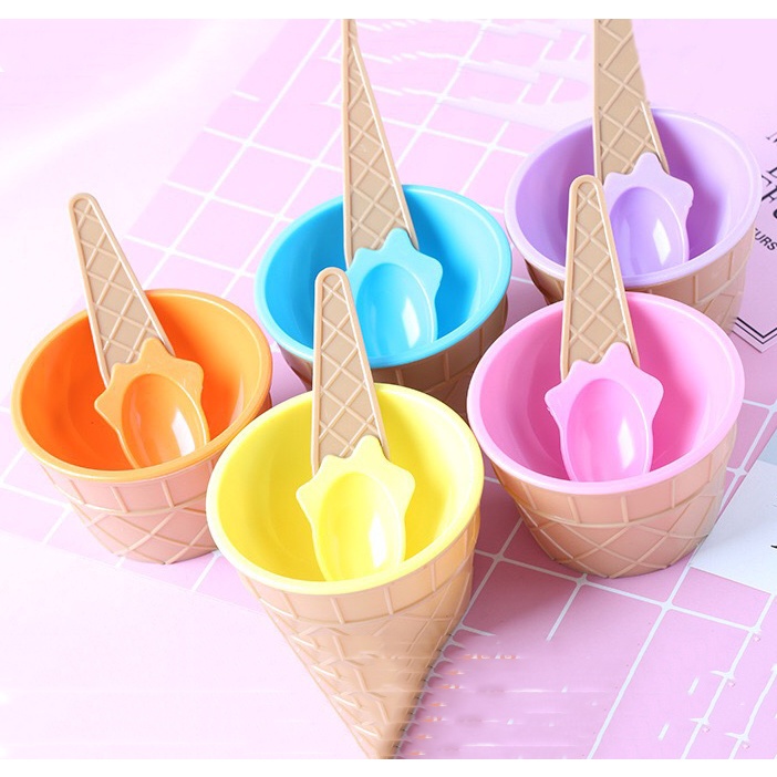 Diskon Shop - M5466 Mangkok Es Krim / Mangkuk Cemilan / Ice Cream Bowl / Set Mangkok Sendok Ice Cream / Mangkuk Masker Es Krim Lucu Warna-Warni