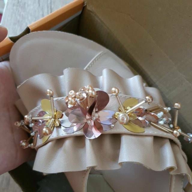 Lyla shoes by local id