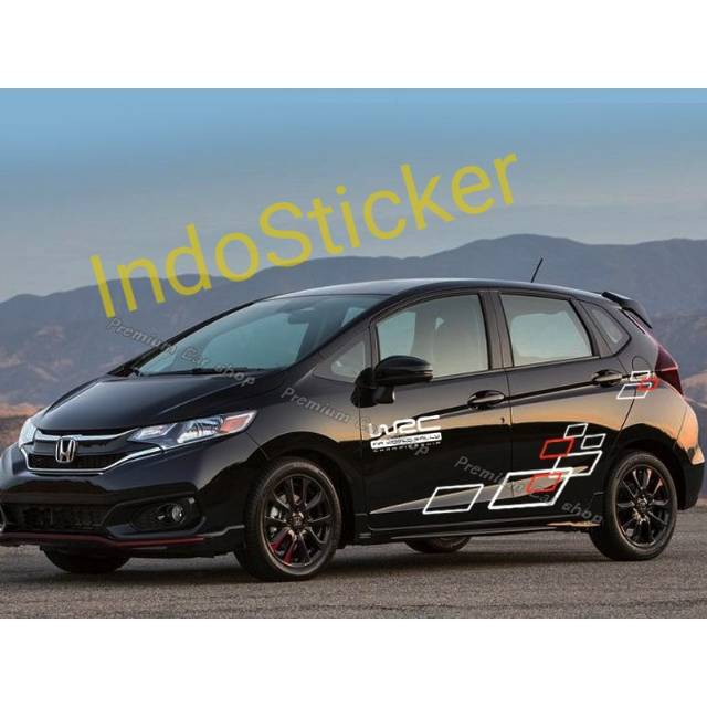 mobil honda jazz hitam