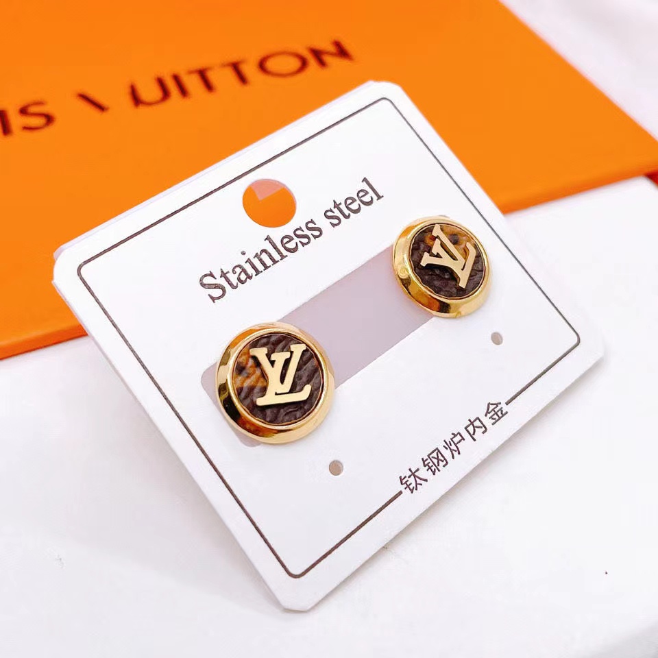 Anting Stud bulat V titanium korea style anti karat - ercassia