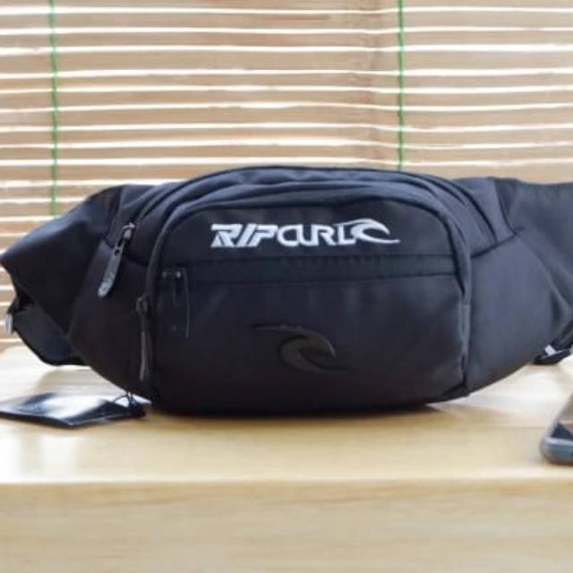 Tas slempang RIPCURL ,tas slingbag kece ,tas slempang pria terbaru,ripcurl original