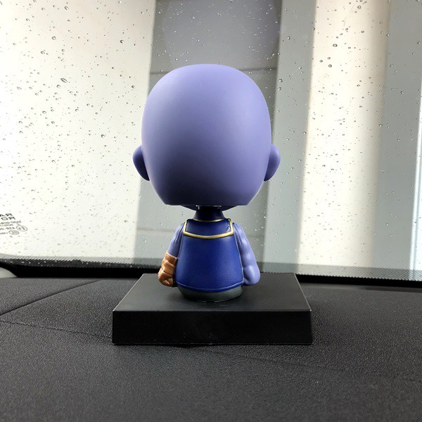 NEW AVENGERS Boneka Figure Miniatur Pajangan Mobil Stand THANOS Goyang Kepala Shacking Head Toy