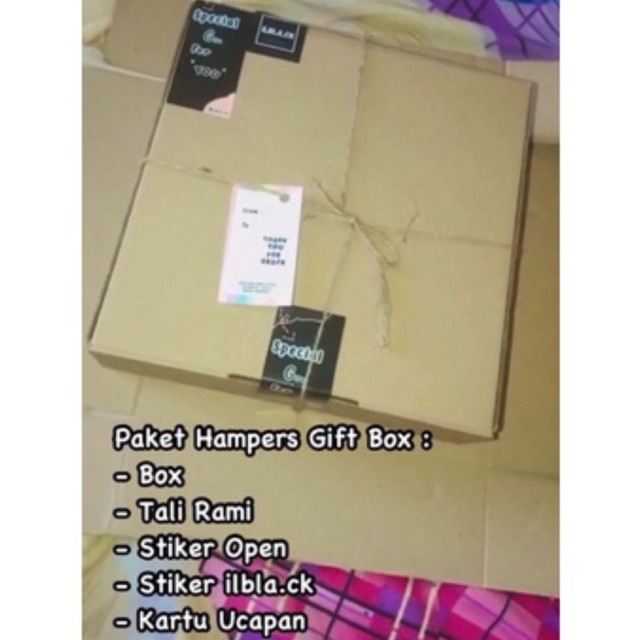 

kotak hampers paket isi
