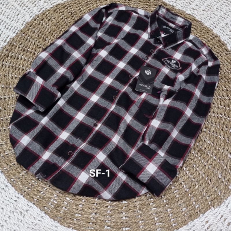 Flanel Pria Slim Fit Lengan Panjang Hem Pria Kotak-Kotak