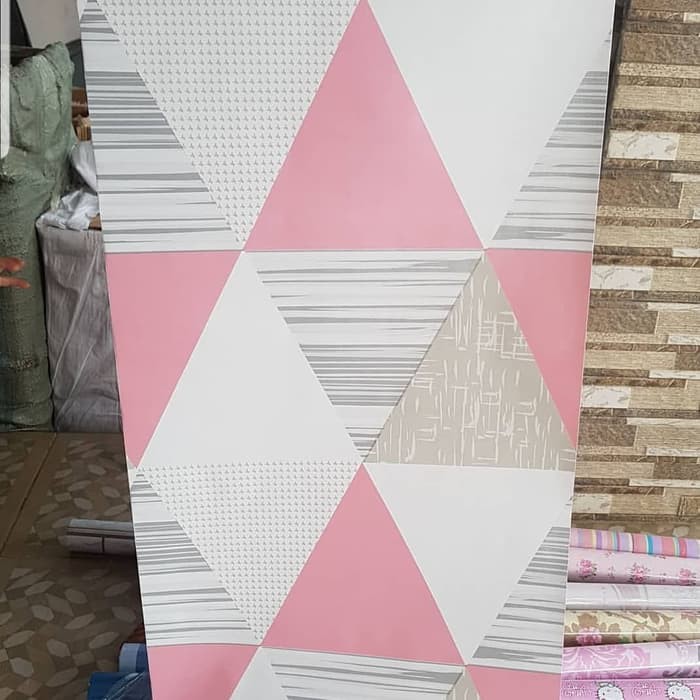 Wallpaper Dinding Motif Segitiga Pink Ukuran Panjang 10Meter x Lebar 45CM