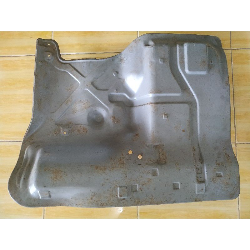 Plat Jok Mitsubishi L300 sebelah kiri penumpang
