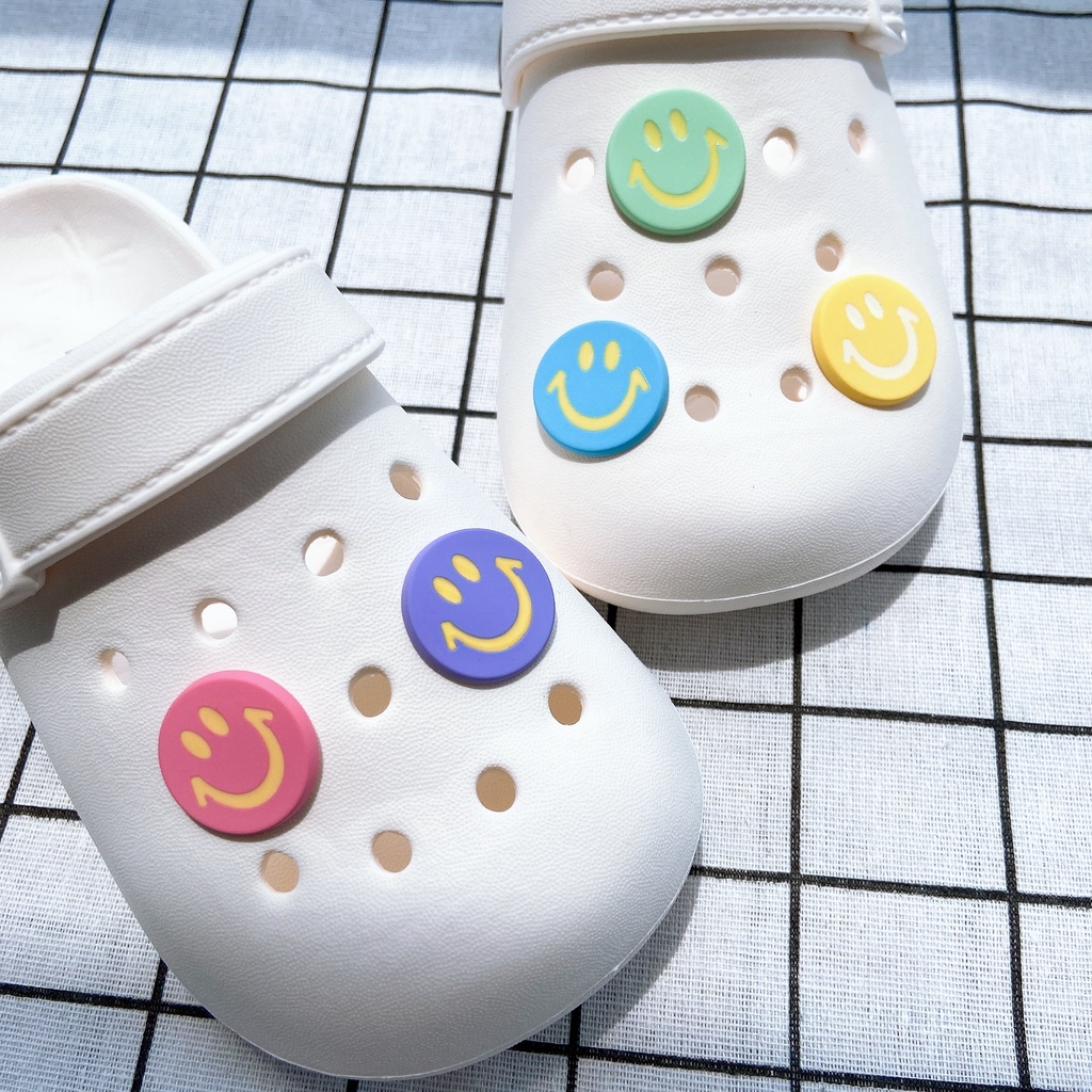 Charms Crocs Jibz Untuk Aksesoris Sepatu Wanita#Mainan Action Figure Seri Smiling Face Warna-Warni