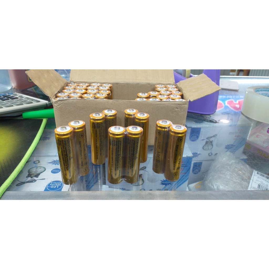 Baterai 18650 Batre Lithium-ion / Batre Charger bisa untuk Vape, Radio, Senter Kapasitas 9800mAh dan 8800mAh