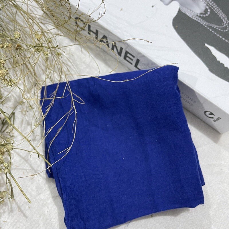 kerudung jilbab / hijab segi empat bahan katun paris polos jadul premium warna biru benhur elektrik 