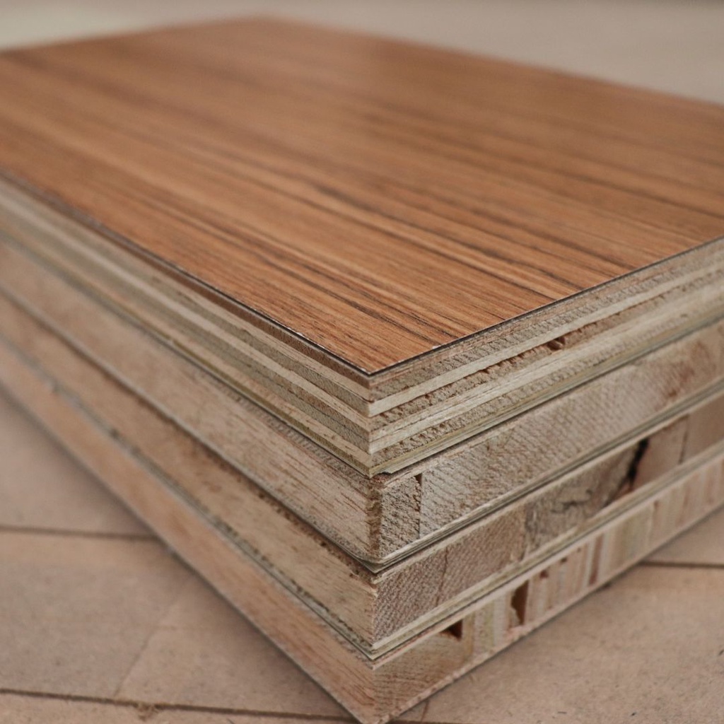 Jual Plywood Lapis HPL Motif Kayu Custom dengan Lebar 20 cm untuk