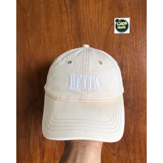 topi Levis