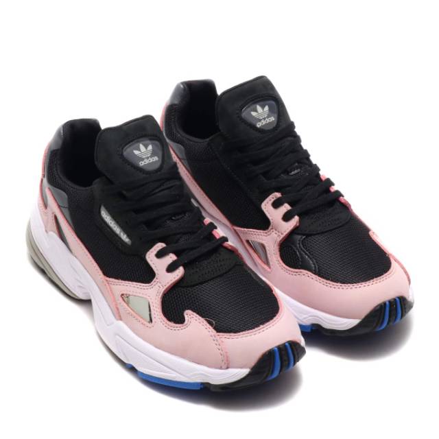 adidas falcon w core black & light pink