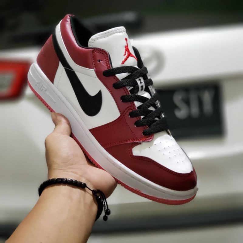 jordan retro one low