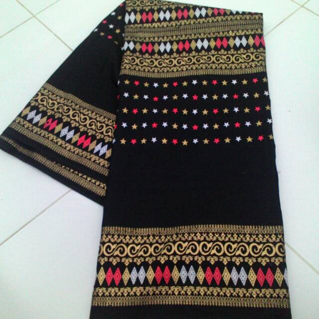 

Kain batik prada...detail warna pink dan kuning