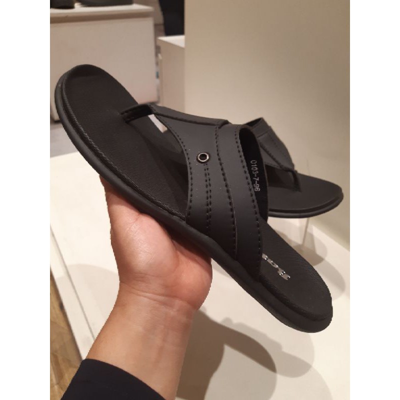 sandal pria bata