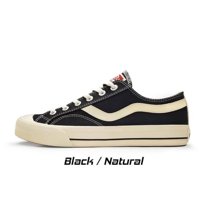 Sepatu Vantela Public Hitam Putih Natural Pendek