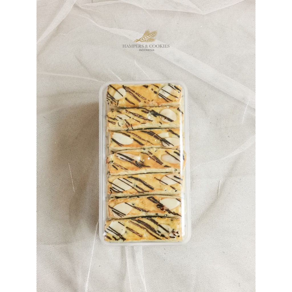 

Almond Cookie