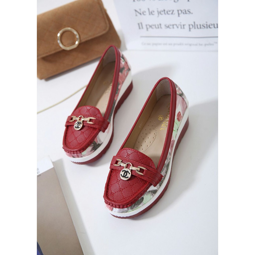 Sepatu wanita Chanel Forest #A8408124