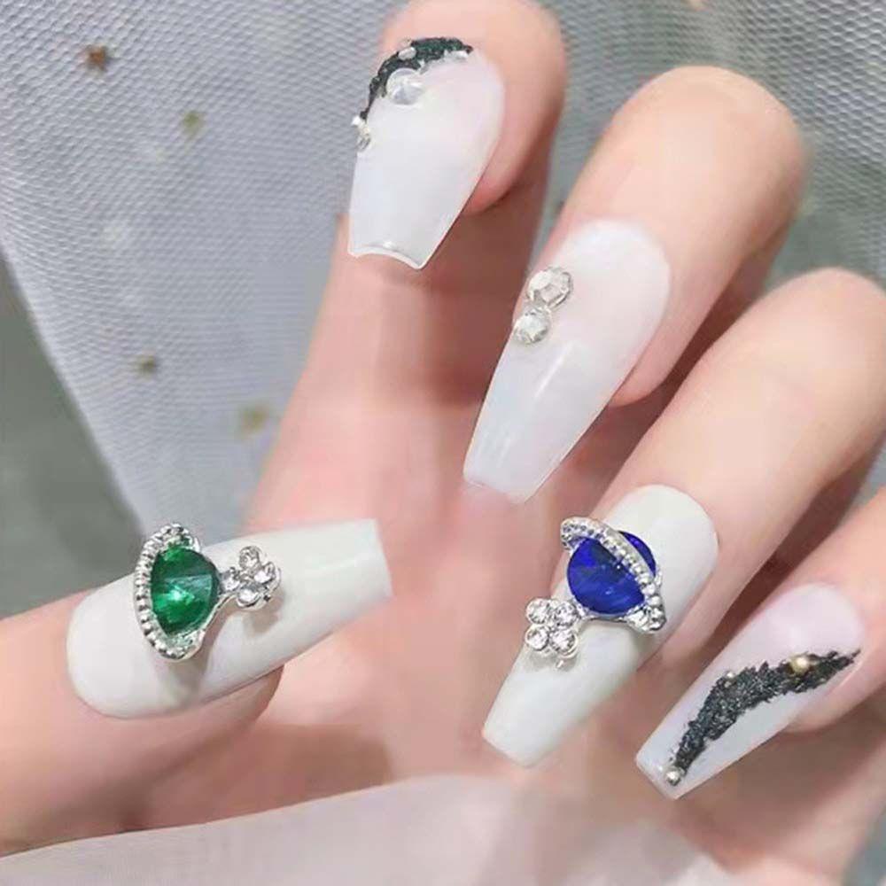 [Elegan] Cat Eye Nail Rhinestones Wanita Mewah Manikur Aksesoris Fashion Cat Eye Batu 3D Perhiasan Kuku