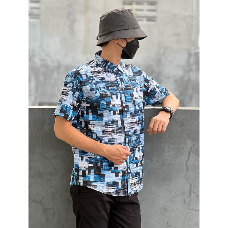 MOKOKOMO Kemeja Casual Pria Motif THOMAS Kemeja Hawai Lengan Pendek Baju Pria ( Uk. S,M &amp; L )