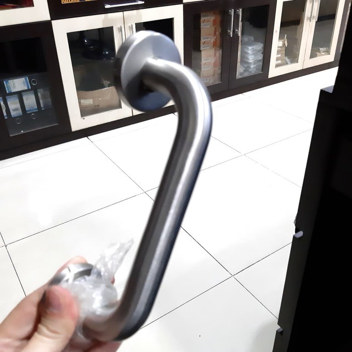 PALOMA PHP 323  TARIKAN GAGANG PINTU PULL HANDLE STAINLESS STEEL KIWI  195MM SSS