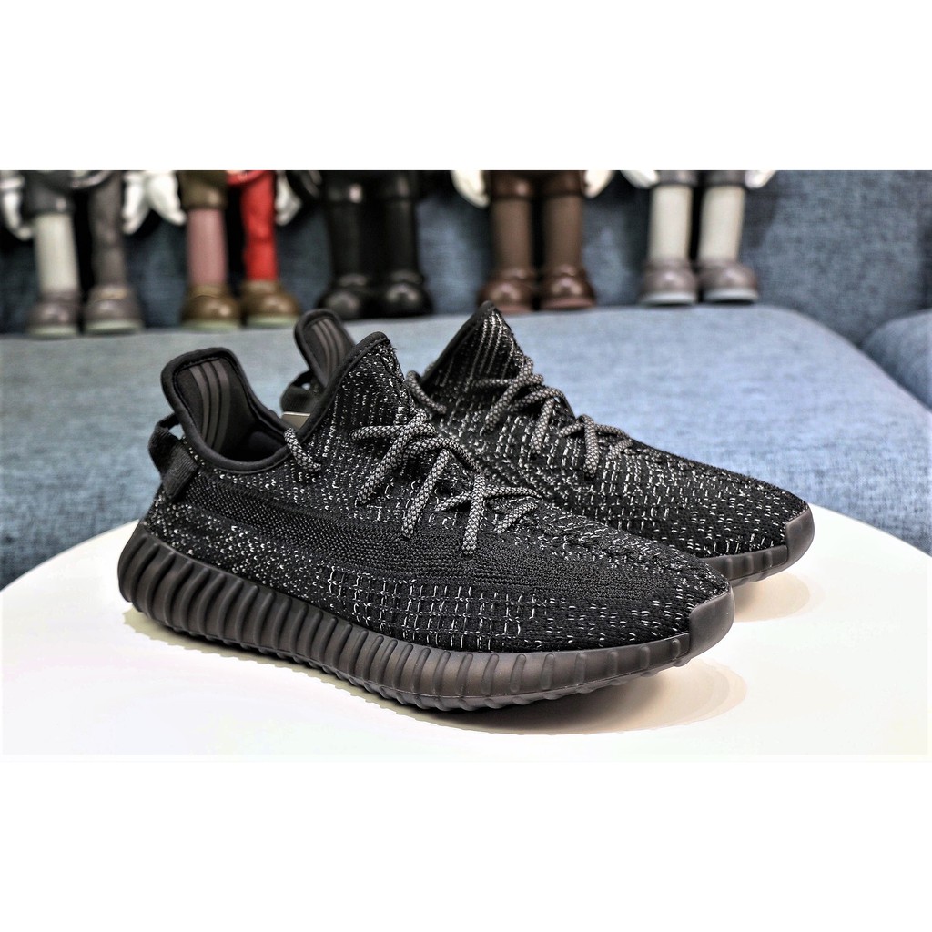 adidas yeezy hitam
