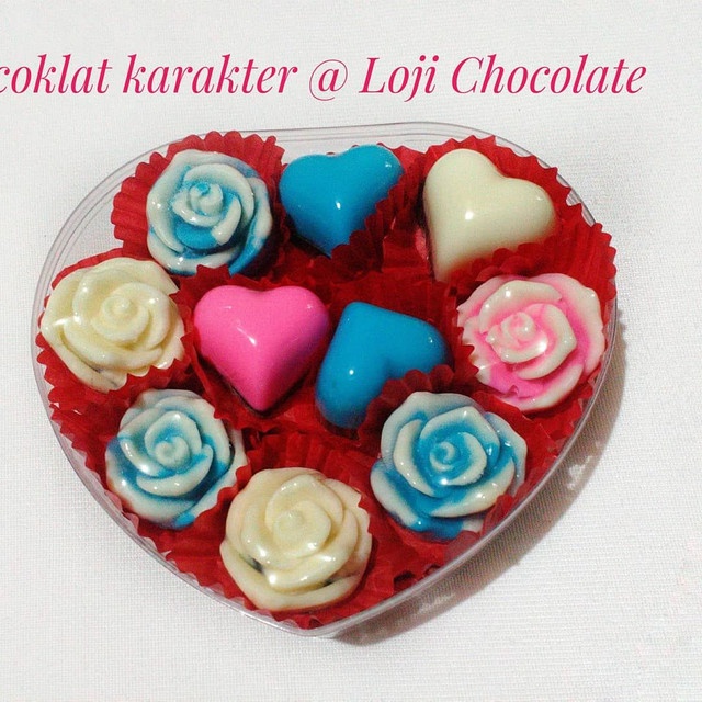 

Coklat karakter toples