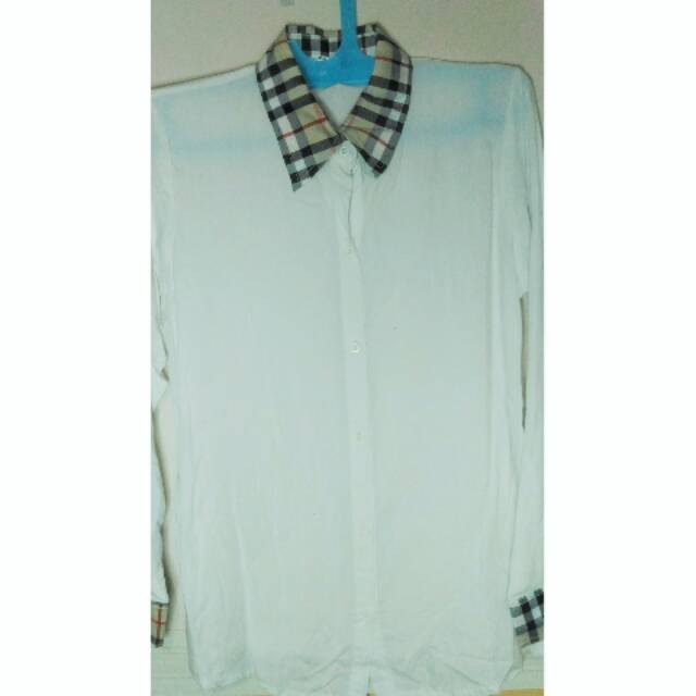 Kemeja putih burberry