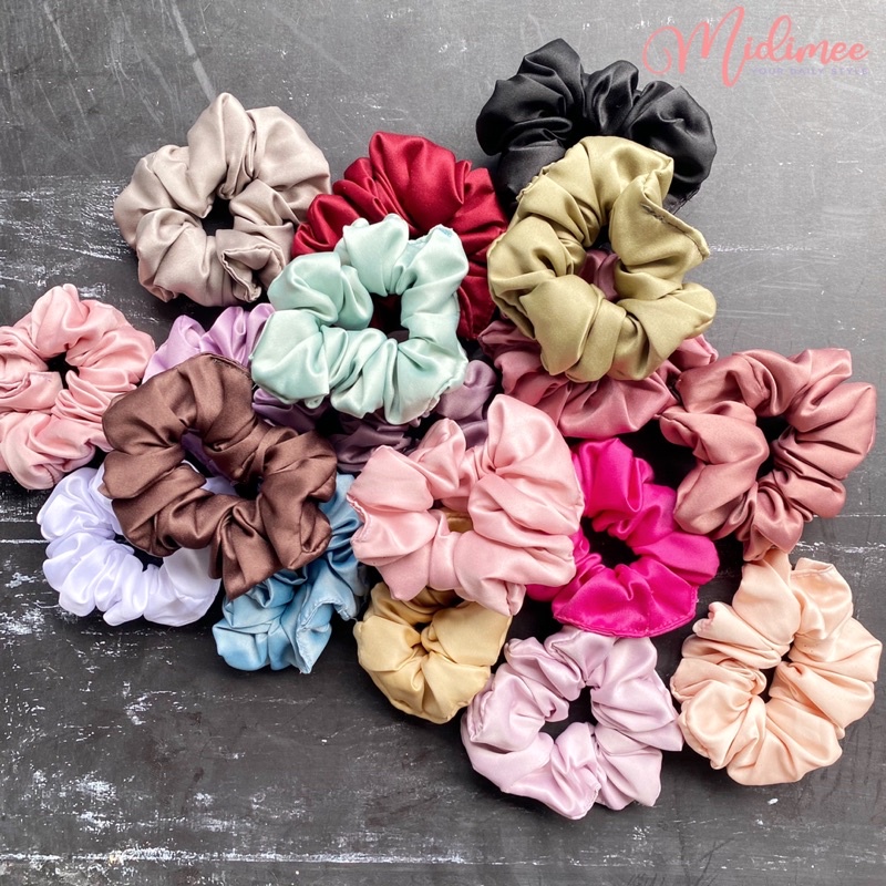 COD SCRUNCHIE SATIN PREMIUM FREE POUCH