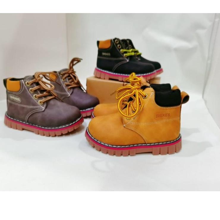 sepatu anak sepatu boots/sepatu sneaker bobozai import