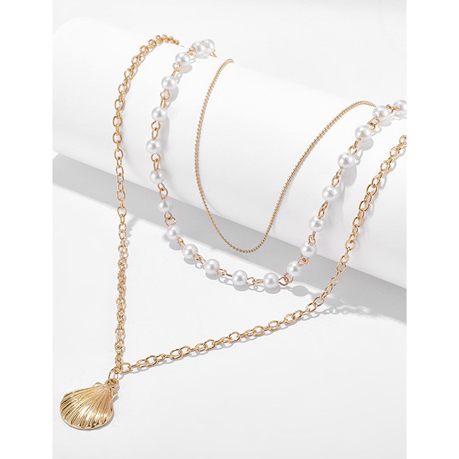 LRC Kalung Gold Scallop Artificial pearl Multilayer Necklace D53737