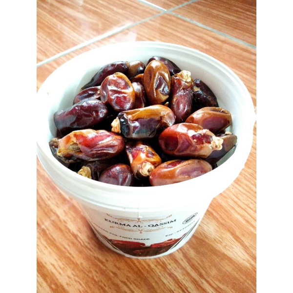 

Kurma Al Qassim 850gram packing aman