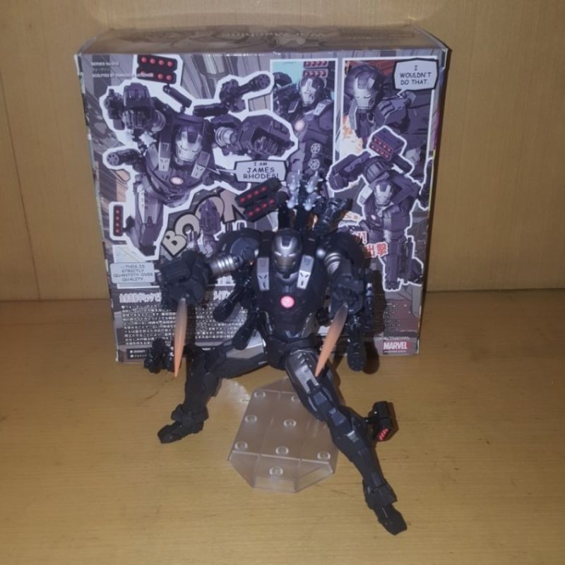 Revoltech Amazing Yamaguchi 016 - War Machine