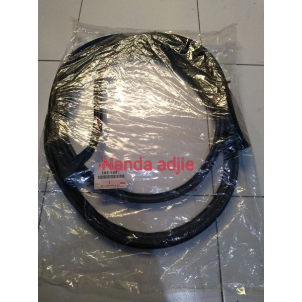 Karet pintu depan kanan mobil Vitara Escudo Sidekick original