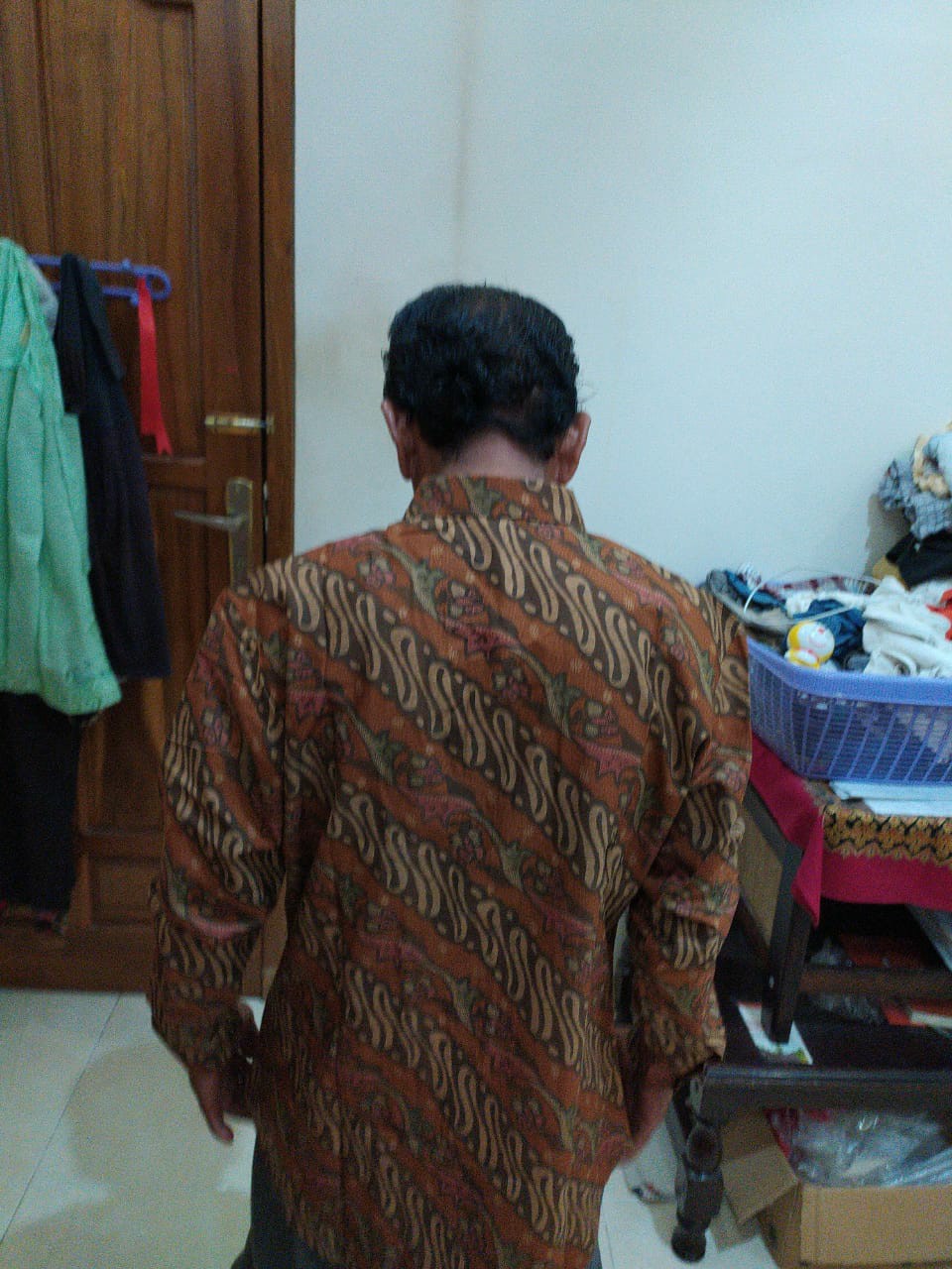 Kemeja Batik Pria Lengan Pendek Premium Motif Parang Warna Orange 729642 Cap 72