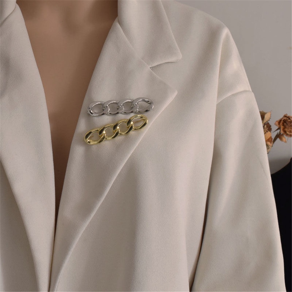 Bros Pin Model hollow Bahan Metal Warna Gold Silver Untuk Wanita