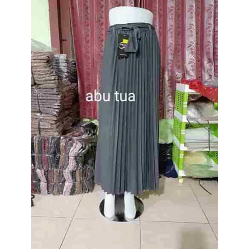 Plisket Bawahan Kebaya Rok Bawahan Kebaya Rok Plisket Tebal Rok Bawahan Rok Plisket Tebal Ori  Rok Bawahan Panjang Rok Plisket Tali PremiumRok Plisket Kebaya Bawahan Kebaya Plisket Bawahan Plisket Rok Rok Plisket Bahan Tebal Rok Bawahan Wanita-Abu tua