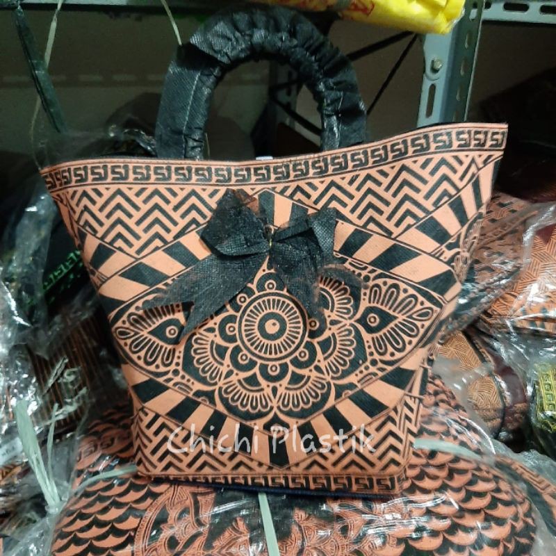 Tas hajatan batik mewah 18x18