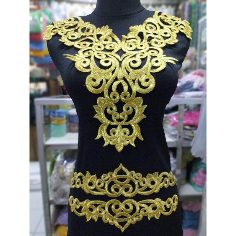 Renda Aplikasi Kerancang Kerah ( Dada Sama Tangan )