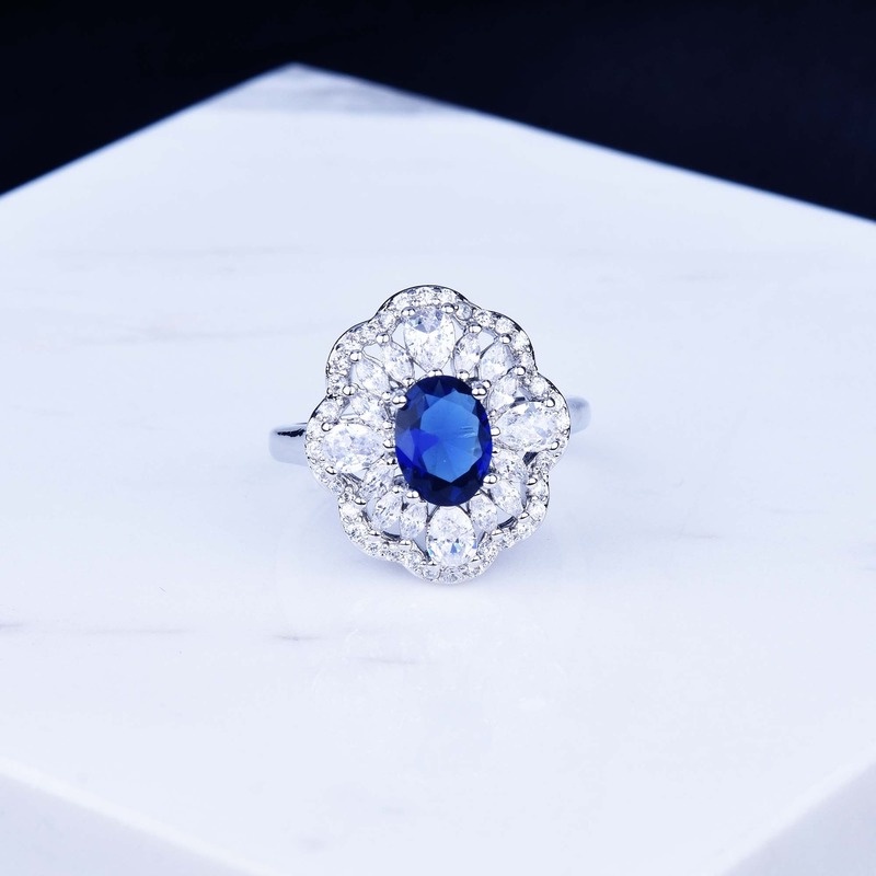 New Natural Sri Lankan Sapphire Ring