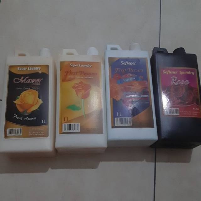 PEWANGI LAUNDRY 1 LITER