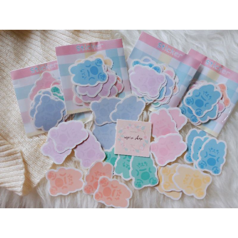 

GUMMY BEAR STICKER SET DIE CUT