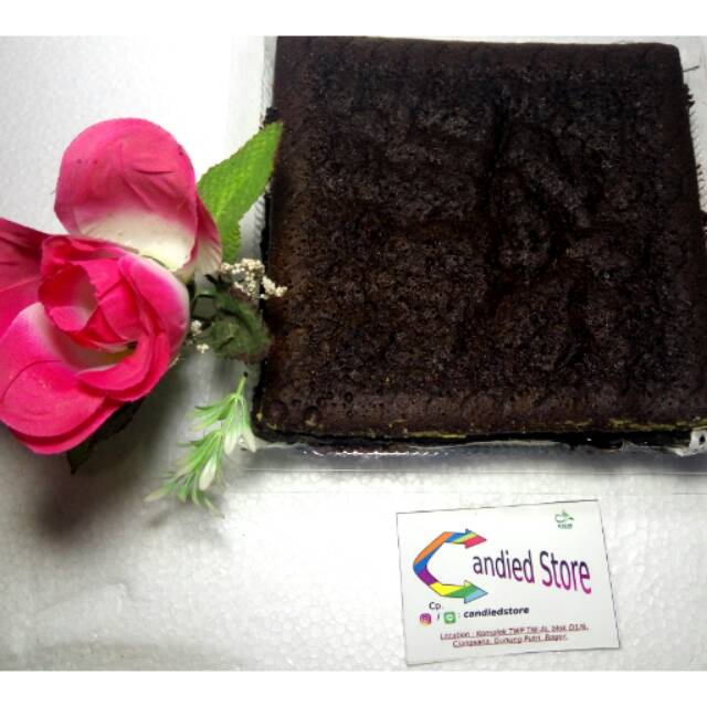 

Kue brownis ketan hitam kukus