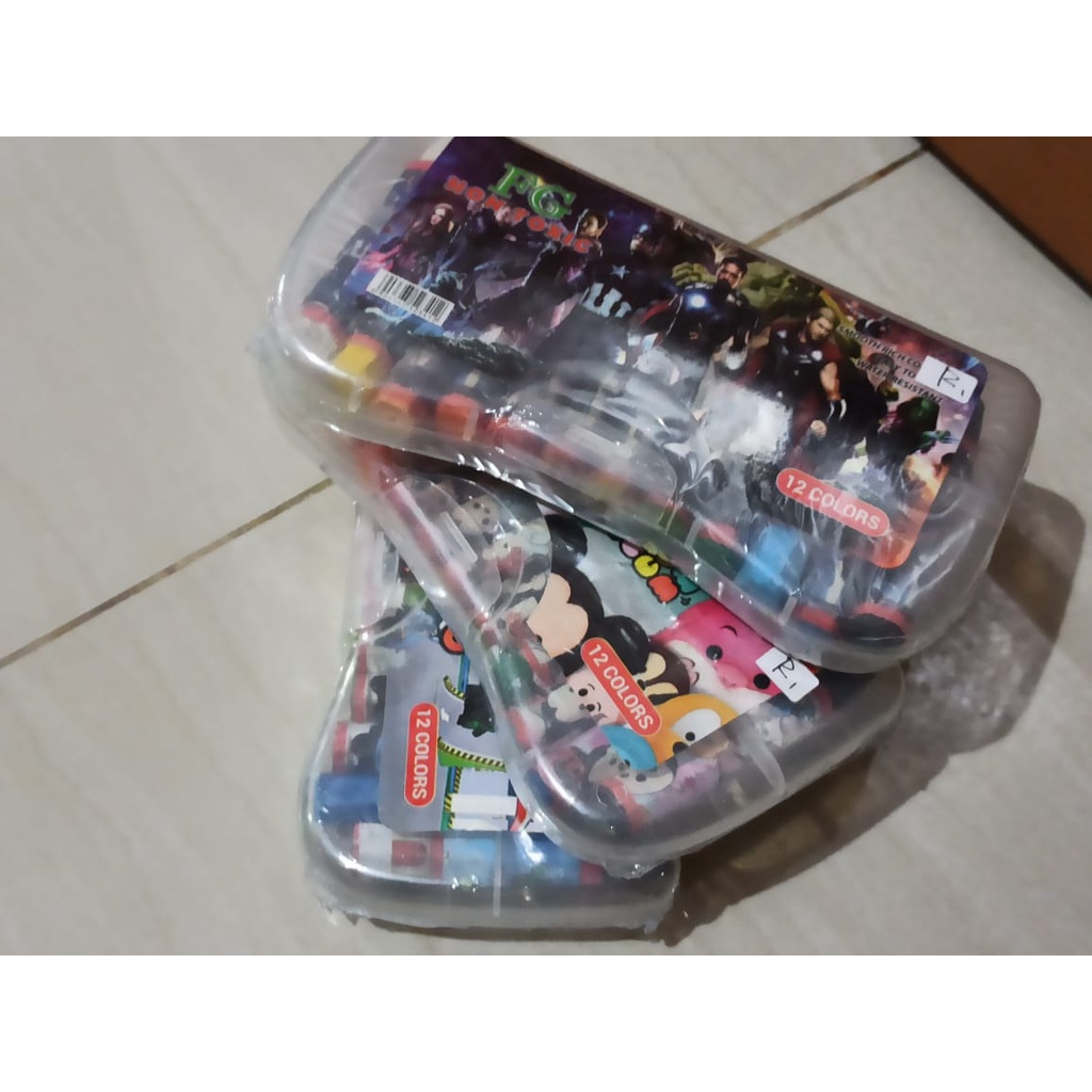 

CRAYON KARAKTER KARTUN CEWE COWO MURAH 12 WARNA